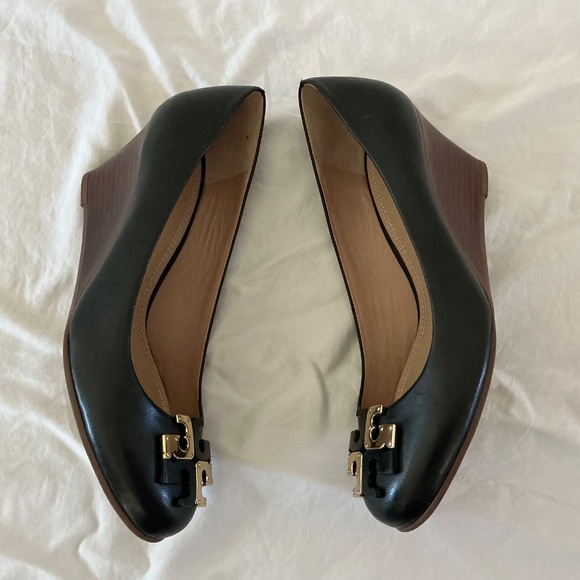 Tory Burch Black Leather Wedges (Size: 7.5) - Picture 2 of 5